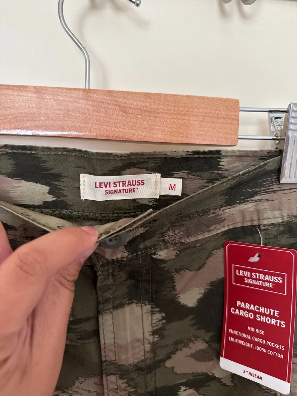 Levi Strauss Signature Womens Mid Rise Parachute Cargo Shorts